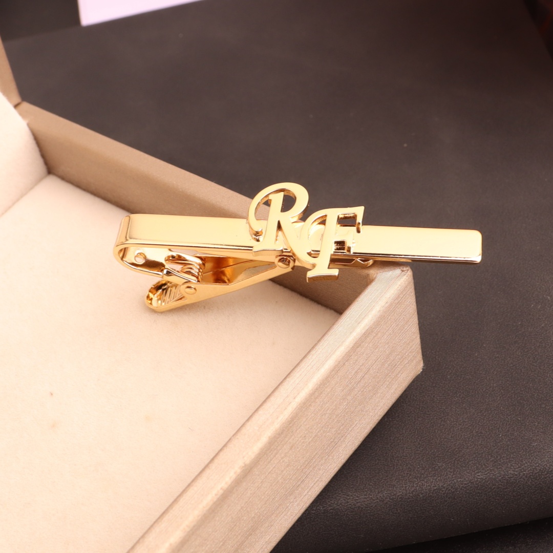Custom Initial Tie Clip for Gr - Men Grooming Usa のレビューと価格